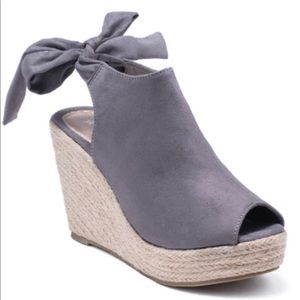 Wedge sandals